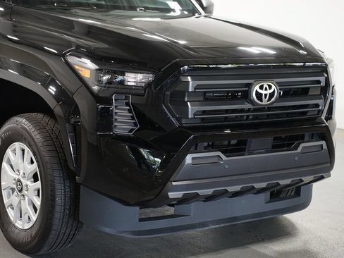 Certified 2025 Toyota Tacoma SR w/ SR Upgrade Package RWD image 4