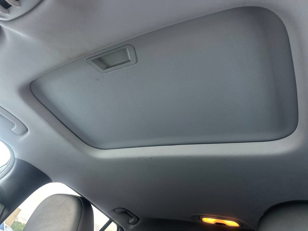 Used 2024 Chevrolet Trax LT w/ Sunroof Package FWD image 48