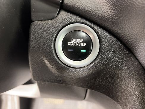 Used 2023 Chevrolet Equinox LT image 27