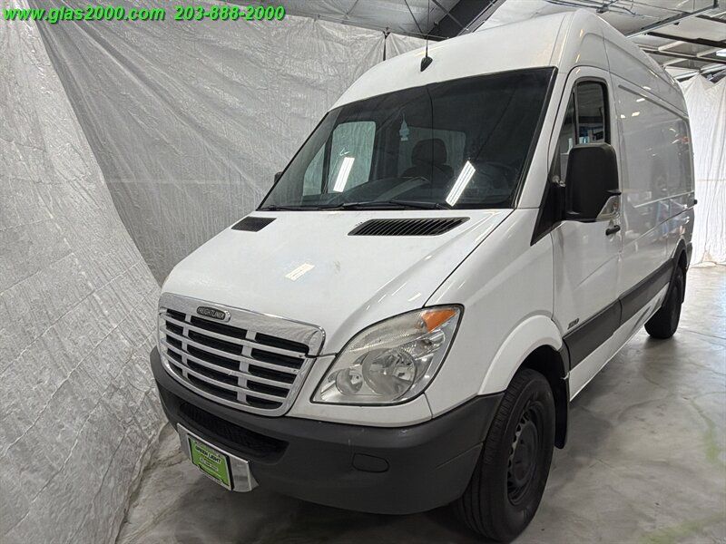 Used 2012 Freightliner Sprinter 2500 RWD image 1