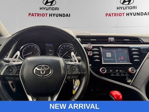 Used 2018 Toyota Camry SE FWD image 10