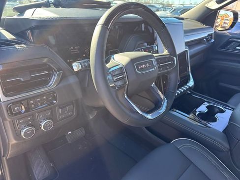 New 2026 GMC Yukon XL Elevation w/ Elevation Premium Package image 17