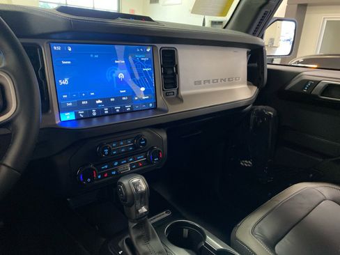 New 2026 Ford Bronco Outer Banks AWD/4WD image 19