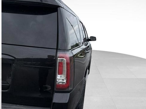 Used 2016 GMC Yukon SLT AWD/4WD image 10