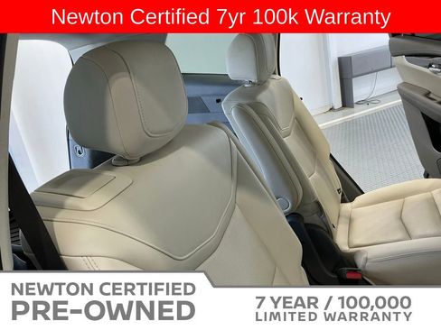 Used 2022 Cadillac XT6 Premium Luxury AWD/4WD image 23