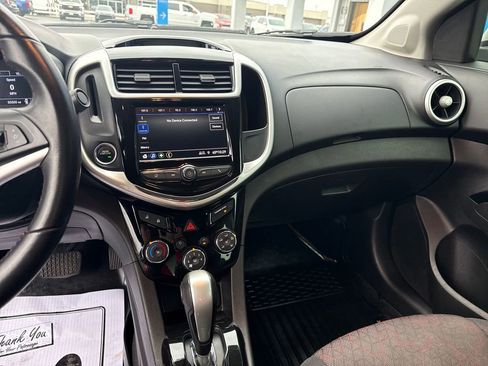 Used 2020 Chevrolet Sonic LT w/ Convenience Package image 22