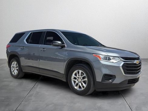 Used 2021 Chevrolet Traverse LS FWD image 6