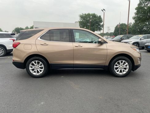 Used 2019 Chevrolet Equinox LT AWD/4WD image 2