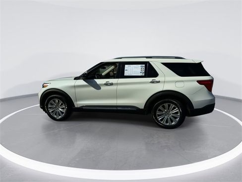 Used 2022 Ford Explorer Limited w/ Limited Technology Package image 5