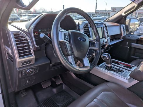 Used 2015 Ford F150 Platinum w/ Equipment Group 701A Luxury image 15