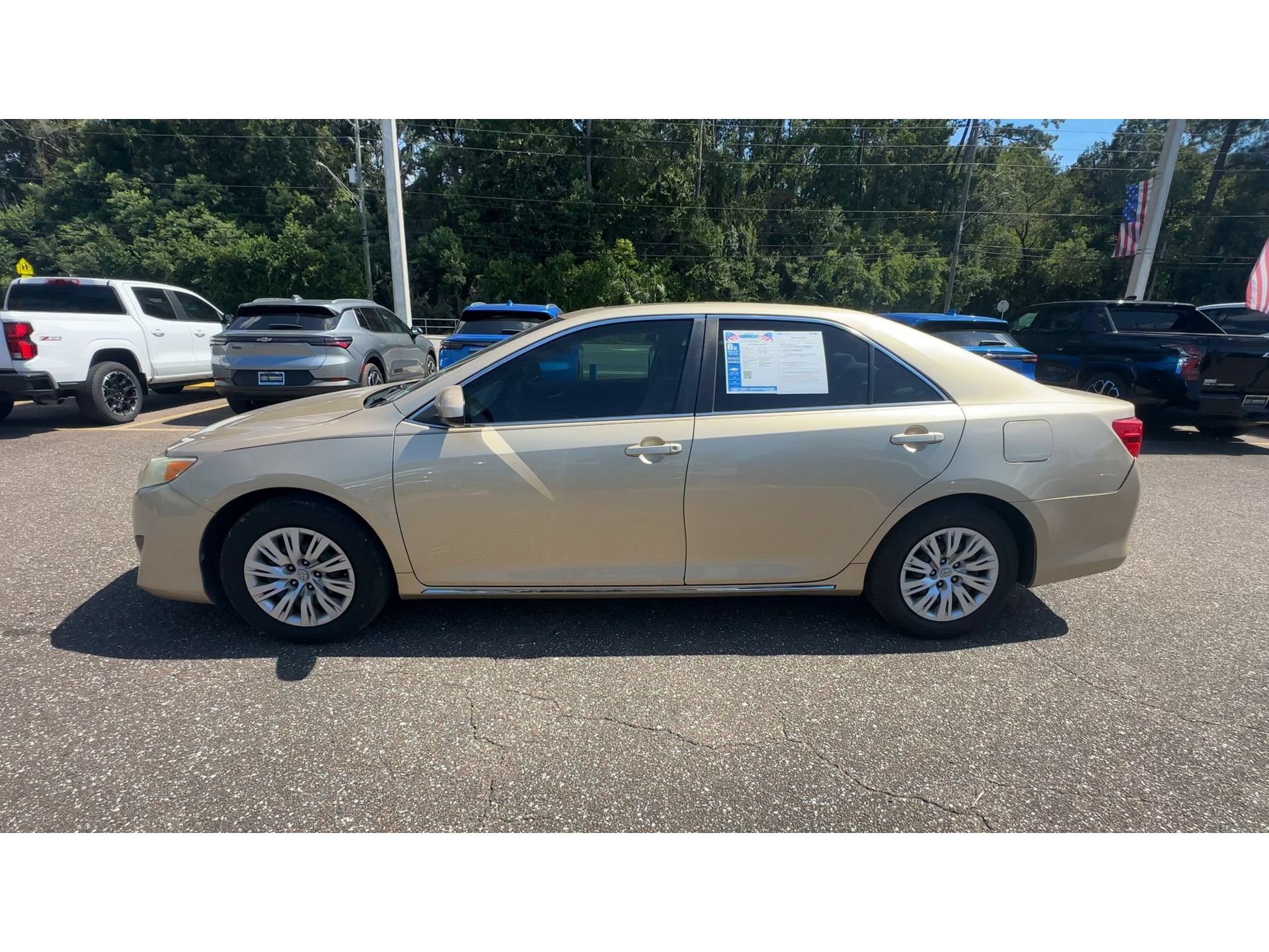 Used 2012 Toyota Camry LE FWD image 5