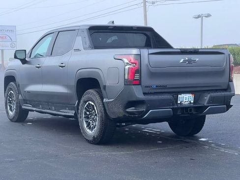 Used 2026 Chevrolet Silverado EV Trail Boss w/ Premium Package AWD/4WD image 6