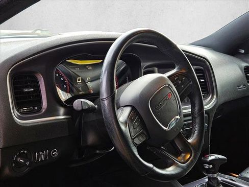 Used 2017 Dodge Charger SXT w/ Plus Group image 10