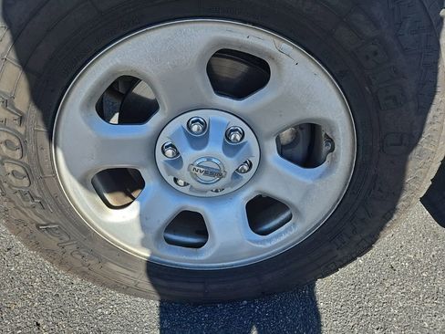 Used 2017 Nissan Titan S image 35