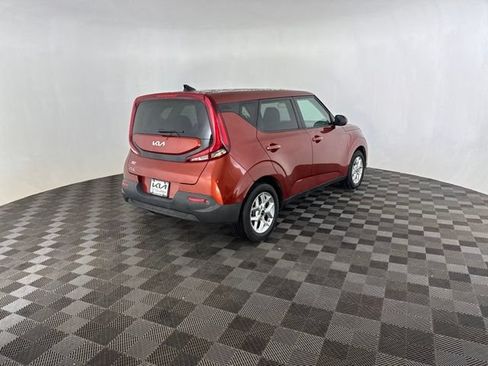 Used 2022 Kia Soul LX w/ Technology Package FWD image 7