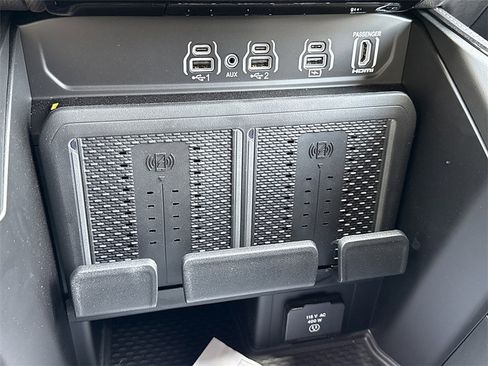 New 2026 RAM 2500 Limited w/ Chrome Bumper Package image 7