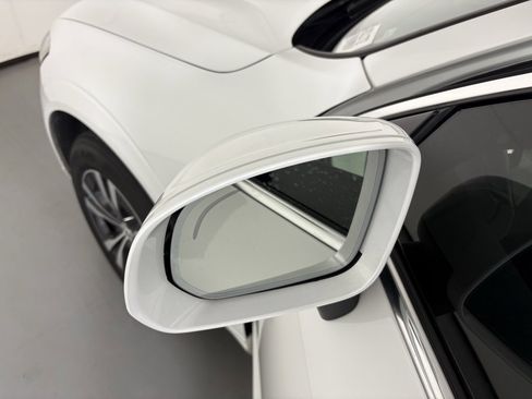 Used 2023 Volvo XC60 B5 Core image 13