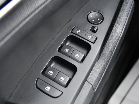 Used 2024 Kia Sportage LX image 30