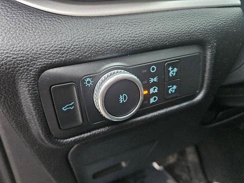 Certified 2021 Ford Explorer XLT w/ Equipment Group 202A image 19