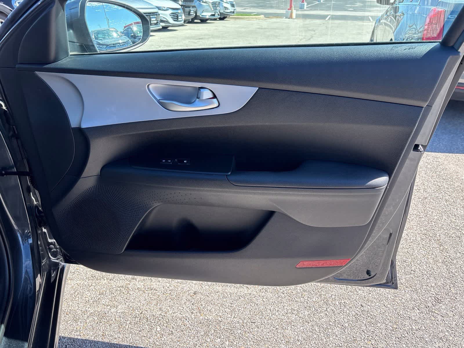 Used 2024 Kia Forte LXS w/ LXS Technology Package FWD image 12
