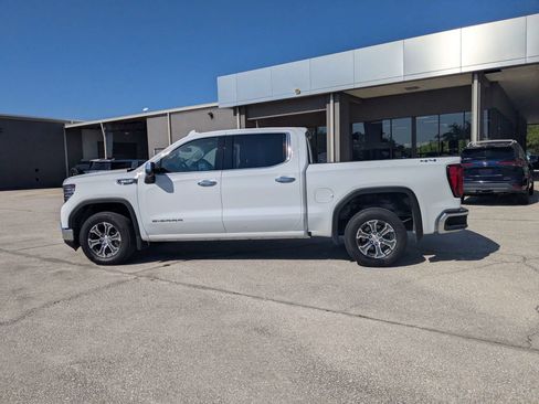 Used 2025 GMC Sierra 1500 SLT AWD/4WD image 7
