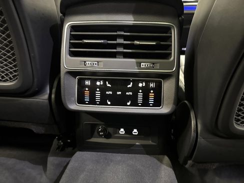 Used 2025 Audi Q7 3.0T Prestige w/ Prestige Package image 36
