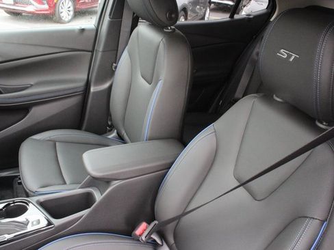 New 2026 Buick Encore GX Sport Touring w/ Advanced Technology Package image 2