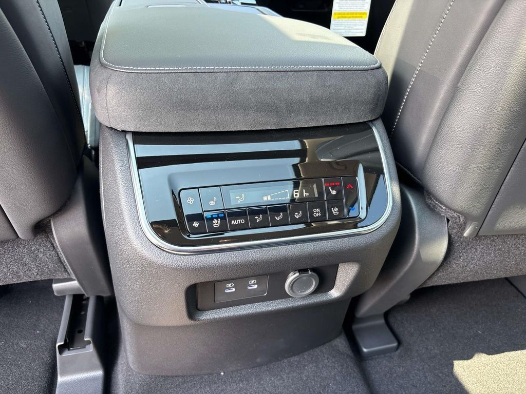 New 2027 INFINITI QX80 Luxe AWD/4WD image 11