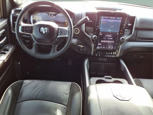Used 2025 RAM 2500 Laramie AWD/4WD image 12
