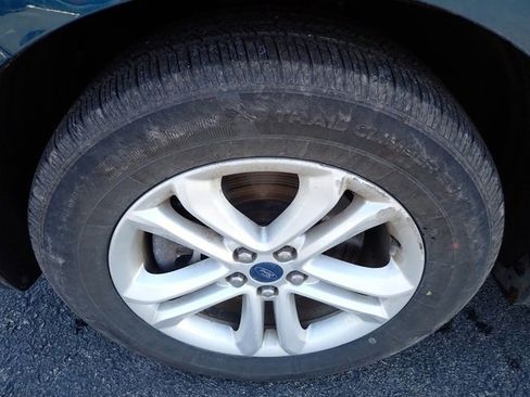 Used 2020 Ford Edge SEL w/ Convenience Package image 9