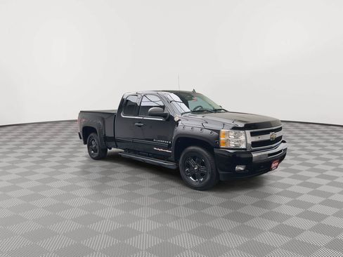 Used 2009 Chevrolet Silverado 1500 LT w/ Power Pack Plus AWD/4WD image 28