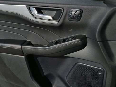 Used 2024 Ford Escape Platinum image 25