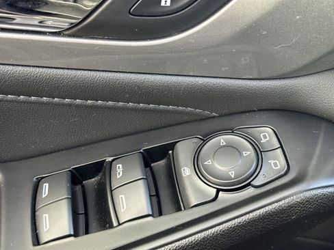 Used 2023 Chevrolet Traverse LT w/ LPO, Floor Liner Package image 23