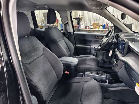 New 2026 Ford Maverick XL image 29