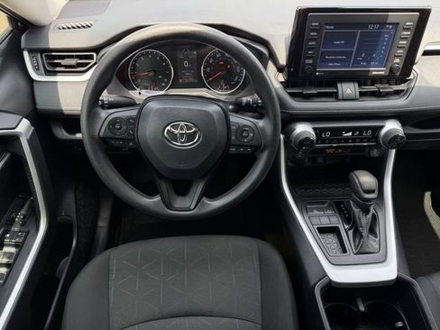 Certified 2022 Toyota RAV4 XLE w/ Convenience Package FWD image 12