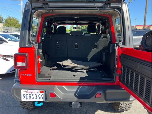 Used 2023 Jeep Wrangler Unlimited AWD/4WD image 5