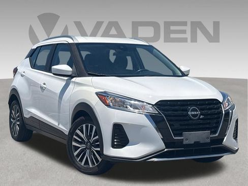 Used 2023 Nissan Kicks SV FWD image 17