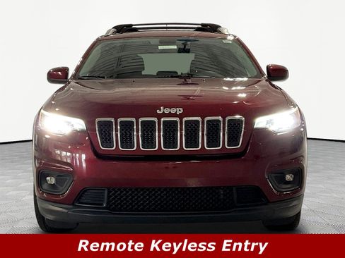 Used 2019 Jeep Cherokee Latitude w/ Popular Appearance Group FWD image 2