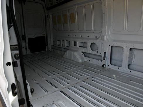 Used 2023 Ford Transit 250 148 High Roof Extended image 20