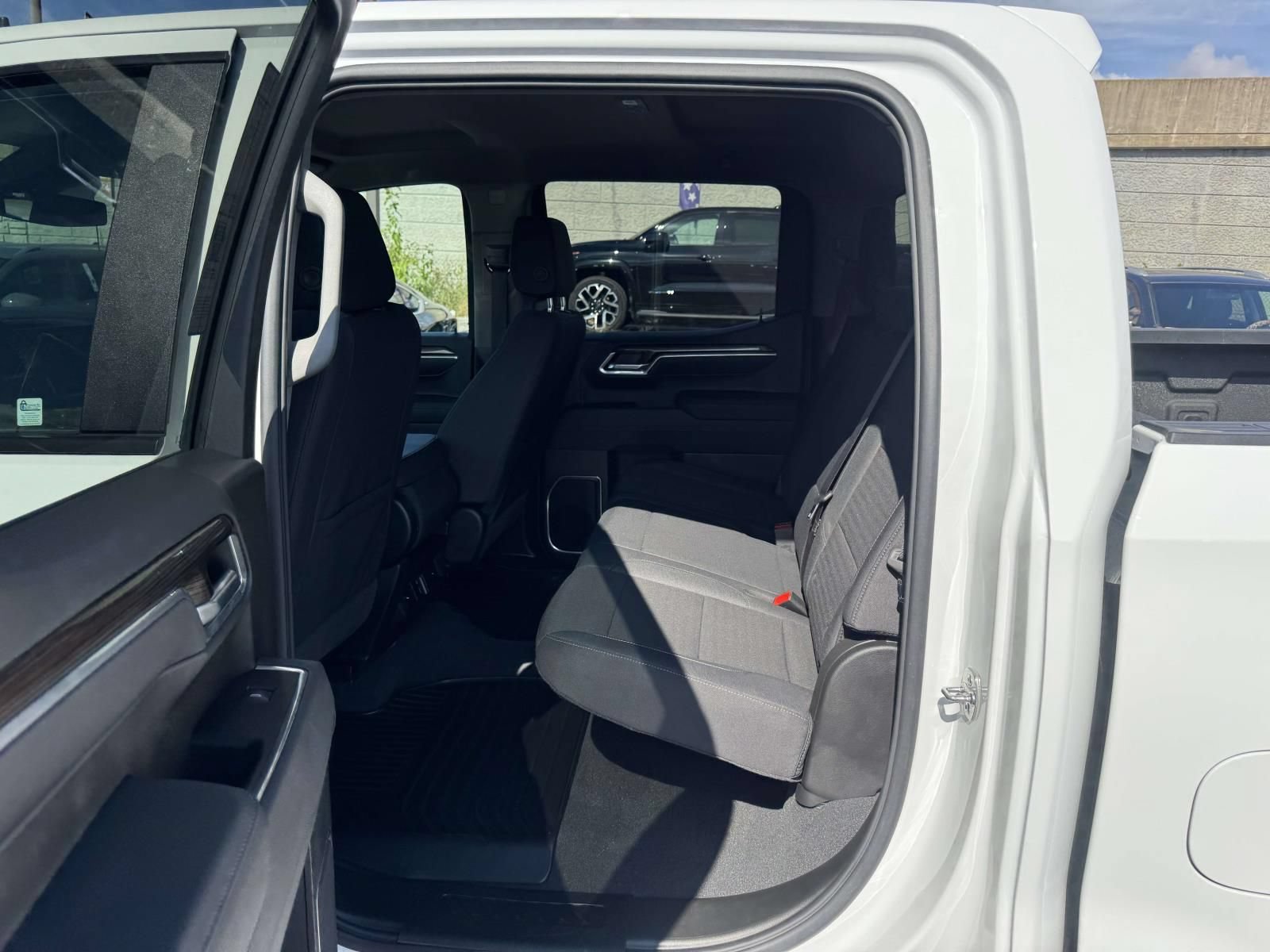 Used 2026 Chevrolet Silverado 1500 LT AWD/4WD image 27