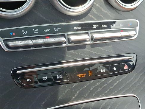 Used 2022 Mercedes-Benz GLC 300 GLC 300 image 16