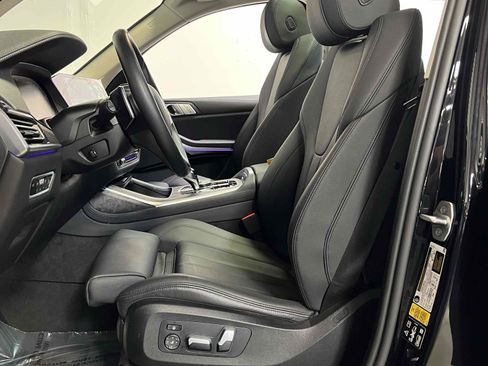 Used 2022 BMW X7 xDrive40i w/ Premium Package image 47