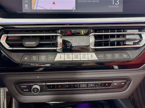 Used 2025 BMW Z4 M40i w/ Premium Package image 26