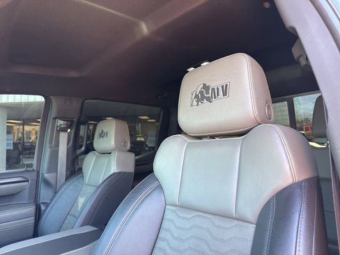 Used 2023 Chevrolet Silverado 1500 ZR2 image 16