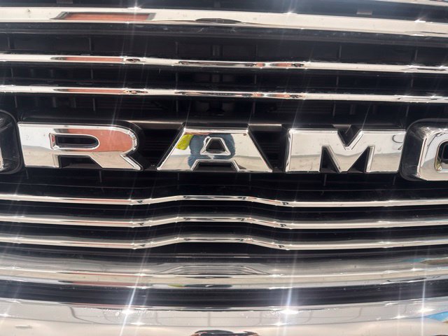 Used 2023 RAM 1500 Laramie AWD/4WD image 15