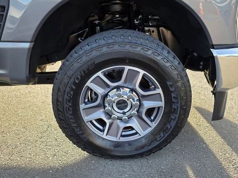 Used 2024 Ford F250 Lariat image 8