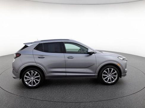 Used 2025 Buick Encore GX Avenir w/ Avenir Convenience Package FWD image 6