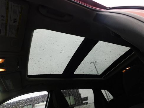 Used 2017 Jeep Cherokee Latitude w/ Comfort/Convenience Group image 22