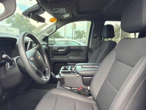 Used 2025 Chevrolet Silverado 1500 Custom RWD image 9