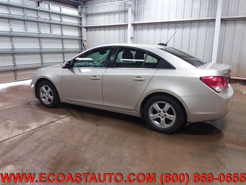 Used 2016 Chevrolet Cruze LT w/ Technology Package image 5